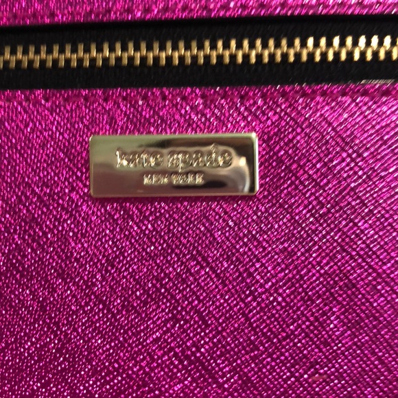 🎉HP 10/13🎉AUTHENTIC Kate Spade Tinie Wristlet - Picture 5 of 8